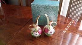 Ucagco pitchers with box