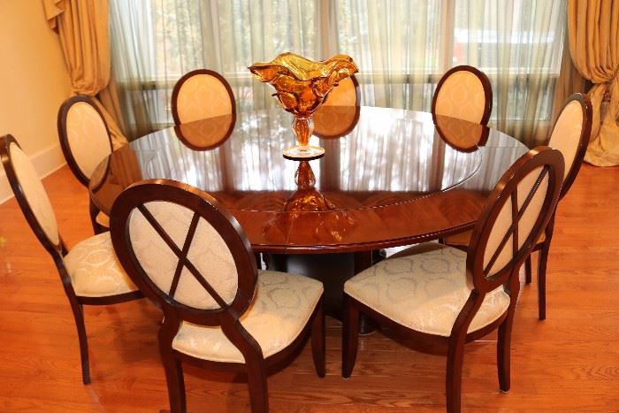 Round Dining room table