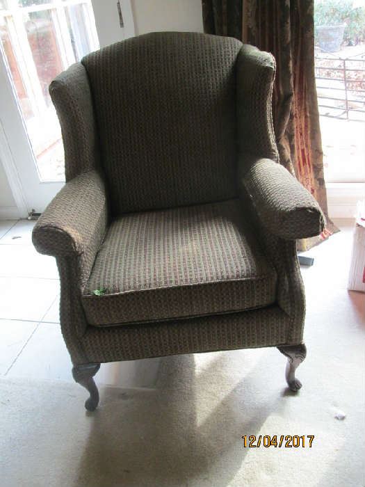 COMFY WINGBACK CHAIR
