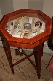 Pair of Quality Display Cases/Tables with Decorative Pieces