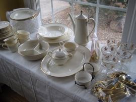 Mikasa-fine ivory Stanton Gold