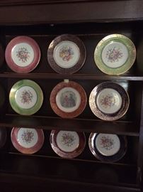 Stunning vintage dinner plates