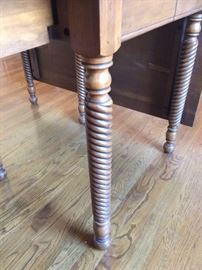 Nice twist in the legs