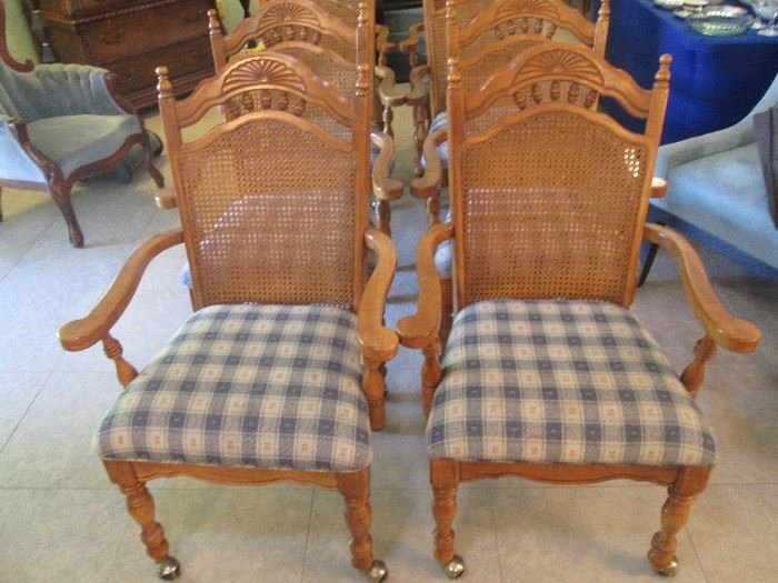 We have 8 of these Chairs, selling them in 2-Units of 4 each.  They all have casters.