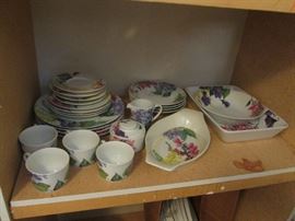 Savoir Vivre "Meadow Springs" Dish Set