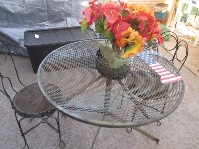 2-Ice Cream Chairs and Metal Patio Table