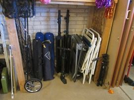 speaker stands, folding chairs