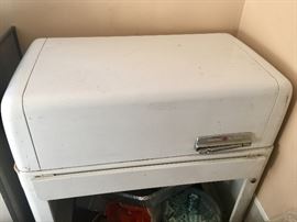 110. Vintage General Electric Dry Cleaning Press Iron (35" x 20" x 35")