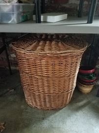 COVERED OVER SIZED BASKET