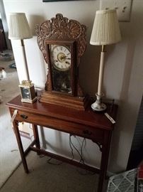 VINTAGE CLOCK ON AN UPDATED TABLE