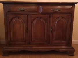 Vintage Thomasville Buffet w Raised Panel Doors