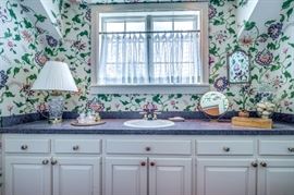 Beautiful matching bath...