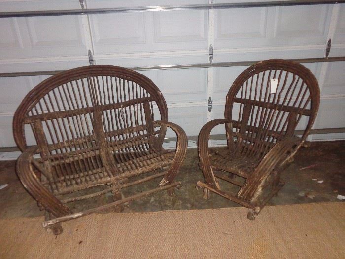 Bent willow settee  and chair' vintage, in great condition