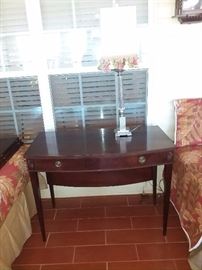 Gate Leg Dining Table with 3 Leaves