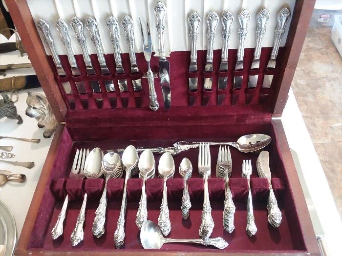 HUGE SET - STERLING ONEIDA- PATTERN AFTERGLOW -124 PIECES 