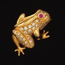 Ladies Diamond Froggie Pendant 