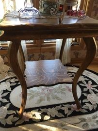beautiful oak table