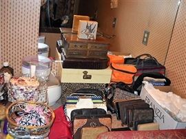 JEWELRY BOXES AND LADIES WALLETS