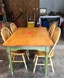 KITCHEN TABLE AND CHAIRS IN SHOP