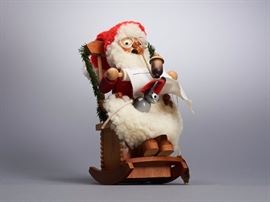 Offered is a wooden smoker figure from Steinbach. The figure is undamaged and the music box is in working condition. Please see the photos at completeset.com for details.