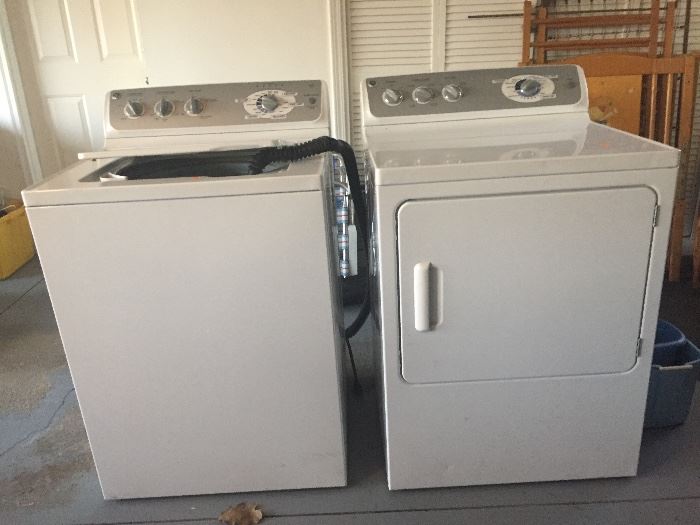 GE washer & electric dryer. Great condition!