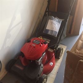 Troybuilt lawnmower ..great condition!