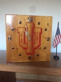 IU wood clock