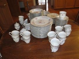 90 PLUS PIECES INTERNATIONAL CHINA.