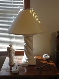 PAIR OF BEDSIDE LAMPS.