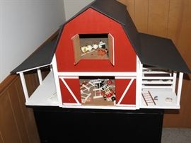 Custom built barn by Pat Woody, too.