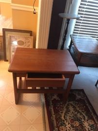 #69 wood end table w drawer $75