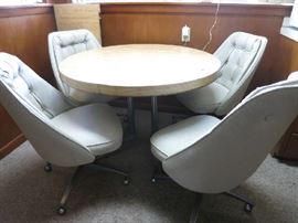 Vintage Round Table With Four Chairs And Leaf