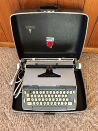 Vintage Electric Typewritter
