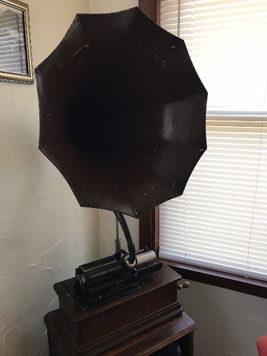 Beautiful Edison 2 Minute Phonograph with morning Glory Horn. Restored and in working condition. Many cylinders available as well. 