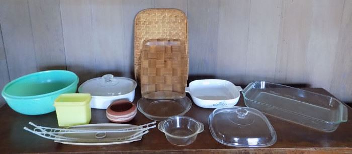 EBC040 Pyrex, Corning Ware and More!
