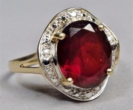 LOTS of jewelry in this auction !!