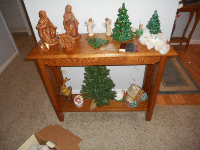Oak sofa table with Christmas décor items