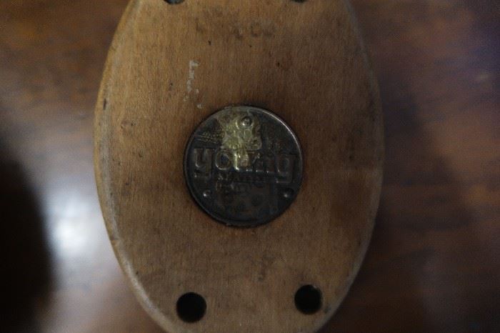 Vintage wood pulley set