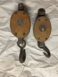 Vintage wood pulley set