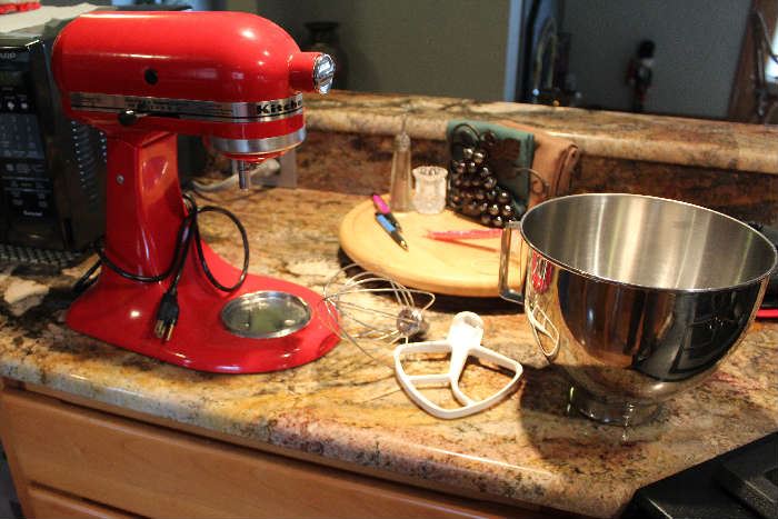 Red Kitchen Aid mixer with metal bowl & standard attachments -- 300 Watt