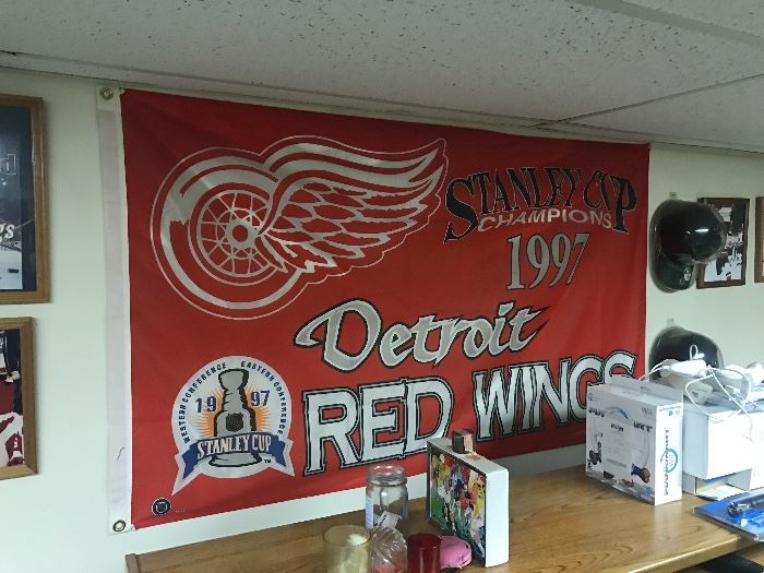 RED WING FLAG