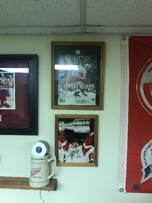 RED WING AUTOGRAPHED PHOTOS