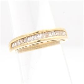 10K Yellow Gold 1.00 CTW Diamond Ring: A 10K yellow gold 1.00 ctw diamond ring.