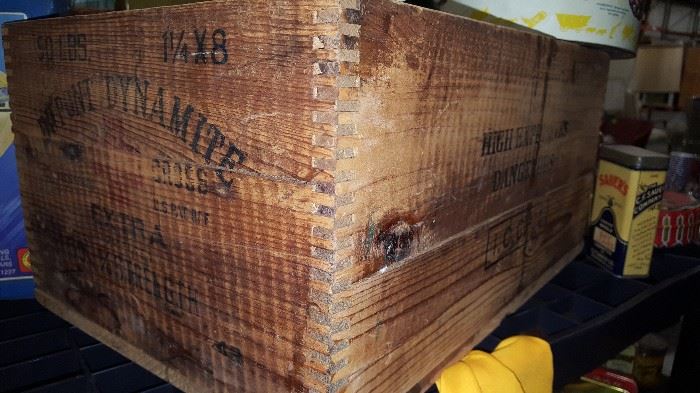 Dupont Dynamite crate