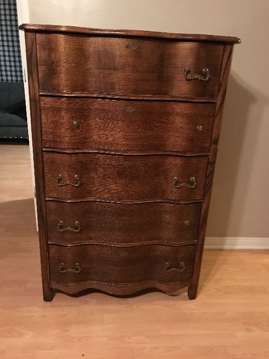 LOTS OF ESTATE ITEMS SALE ALL MUST GO MONDAY... starts on 12/4/2017