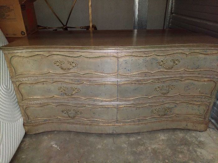  6 Drawer Dresser  http://www.ctonlineauctions.com/detail.asp?id=663800