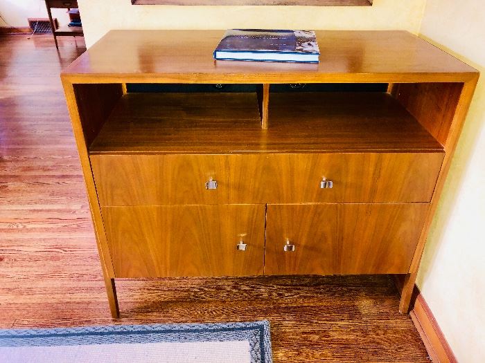 Mid Century style buffet/ cabinet 