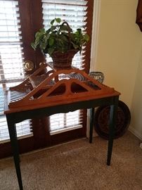 this is a neat plant stand..2 pieces, made of wood