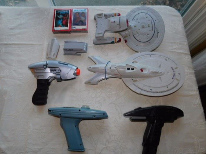 Star Trek Phasers and ship models