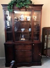 Antique Duncan Phyfe style china cabinet